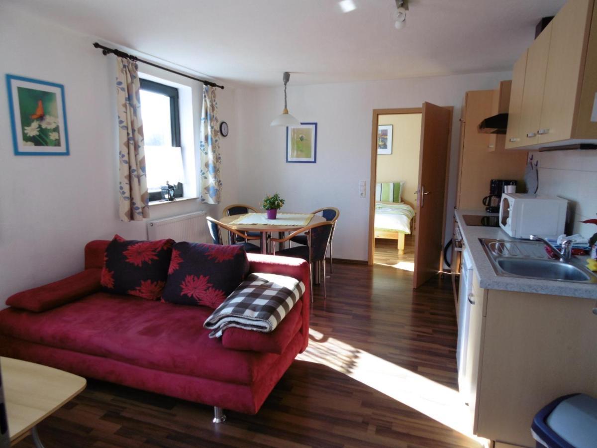 Ferienwohnung Schaefer Waldbreitbach Esterno foto