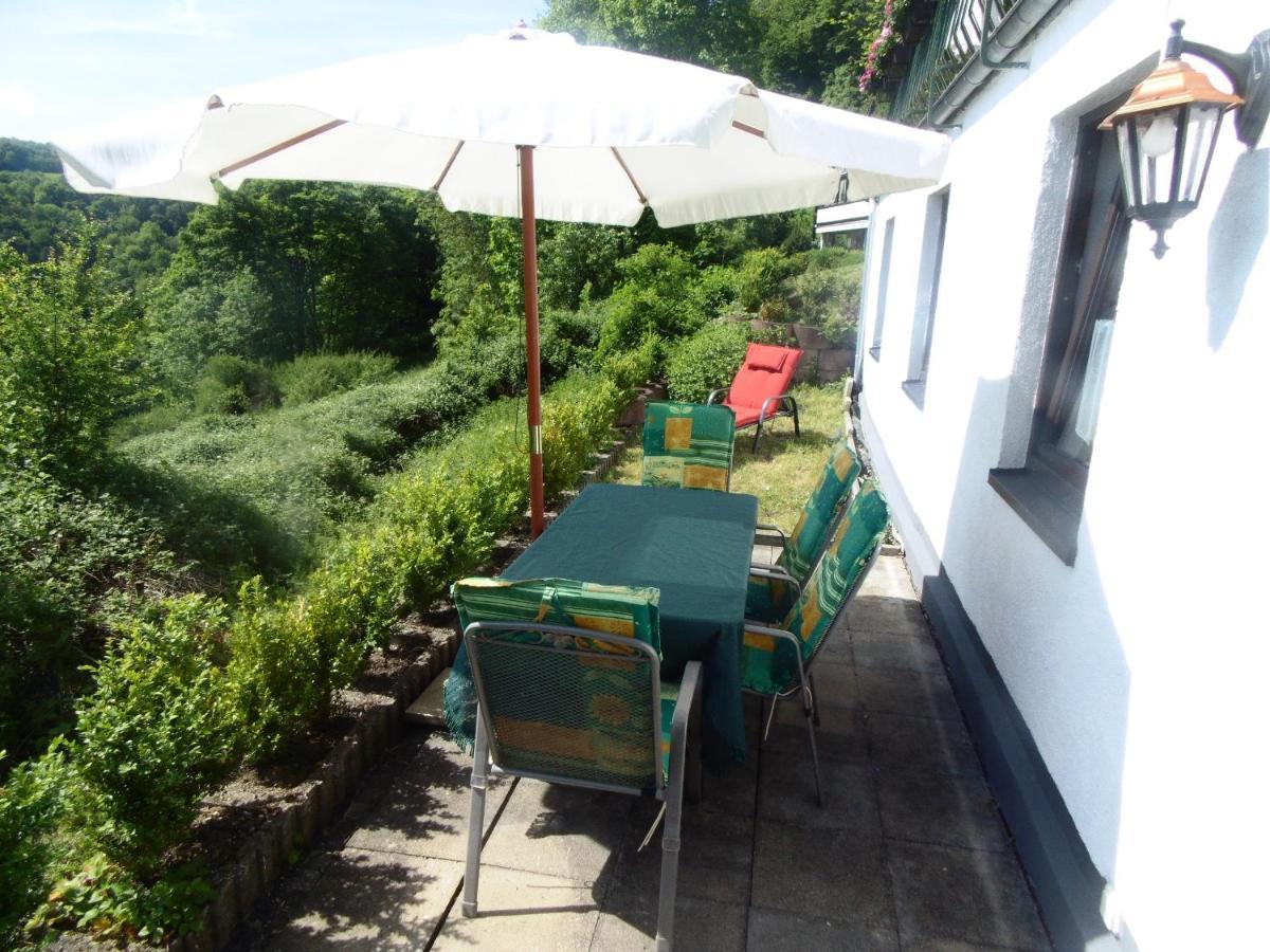 Ferienwohnung Schaefer Waldbreitbach Esterno foto