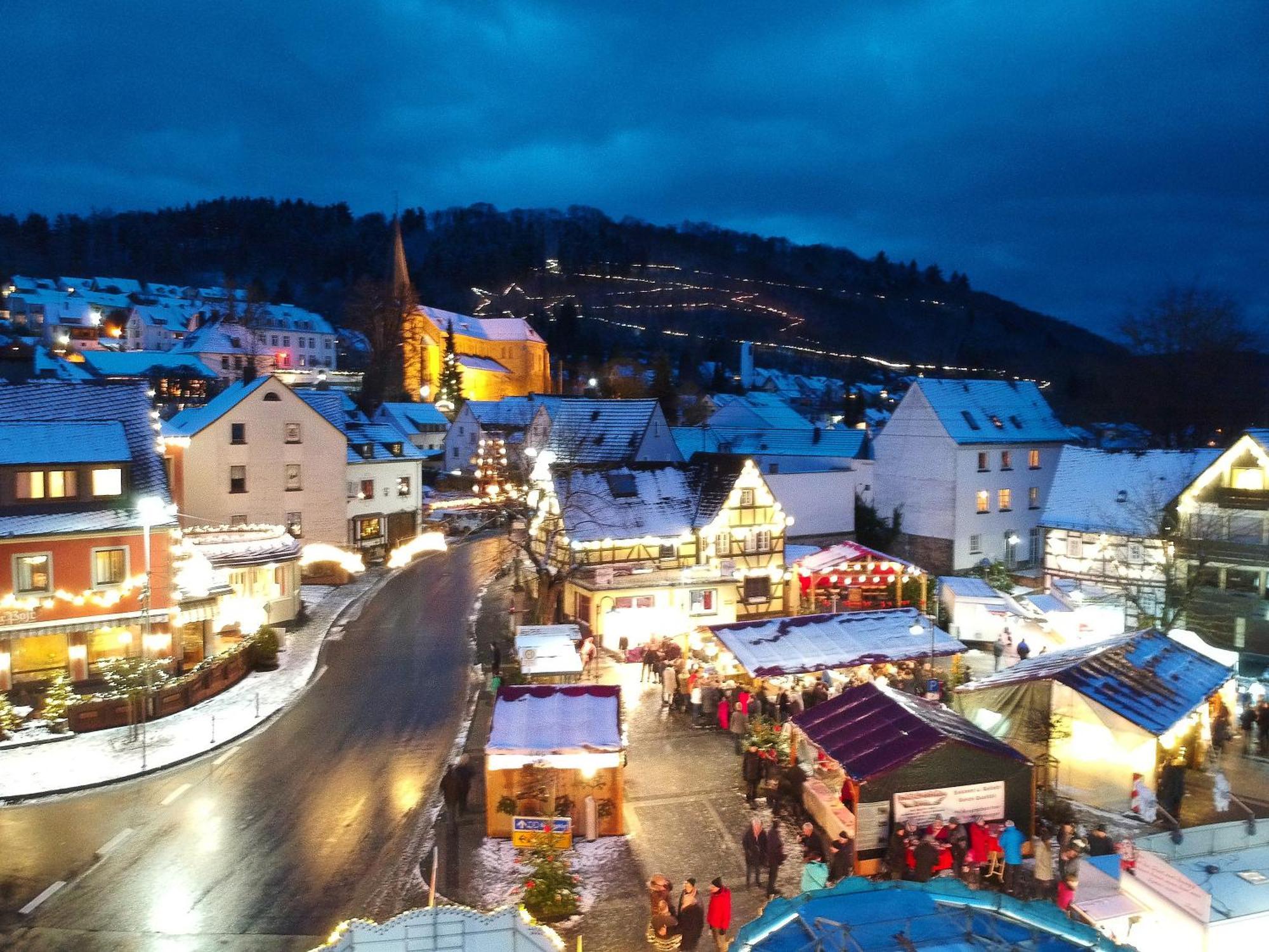 Ferienwohnung Schaefer Waldbreitbach Esterno foto