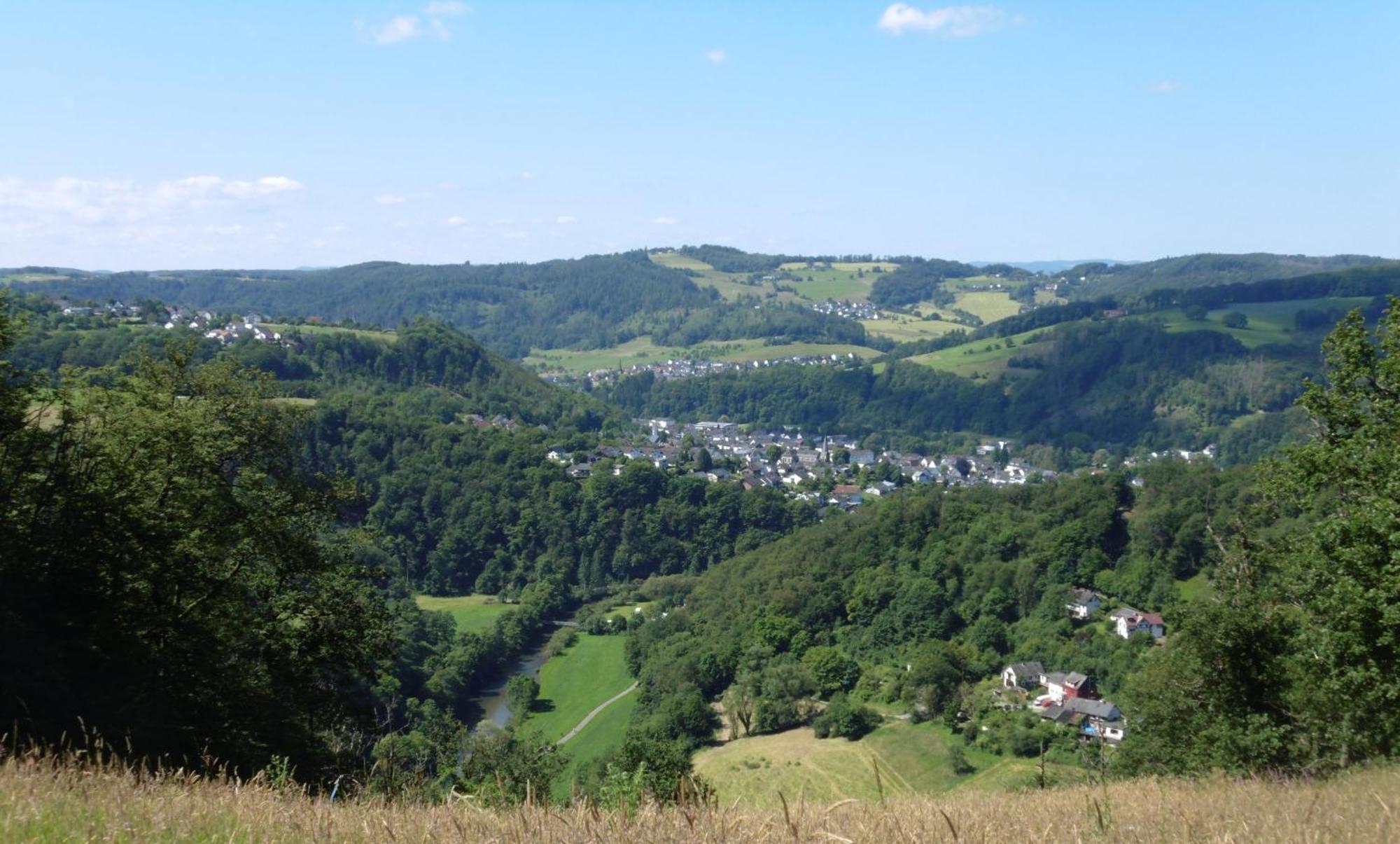 Ferienwohnung Schaefer Waldbreitbach Esterno foto