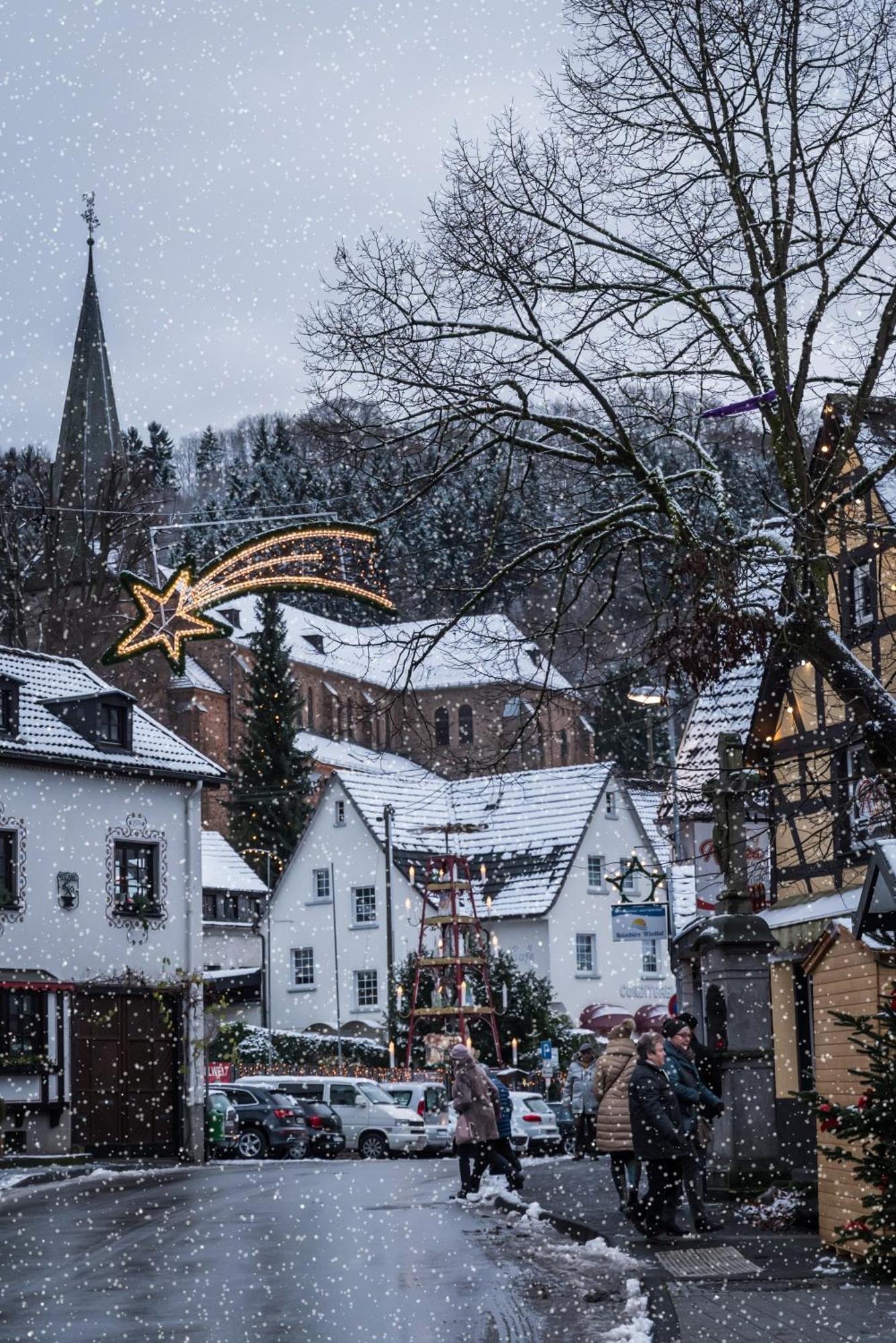 Ferienwohnung Schaefer Waldbreitbach Esterno foto