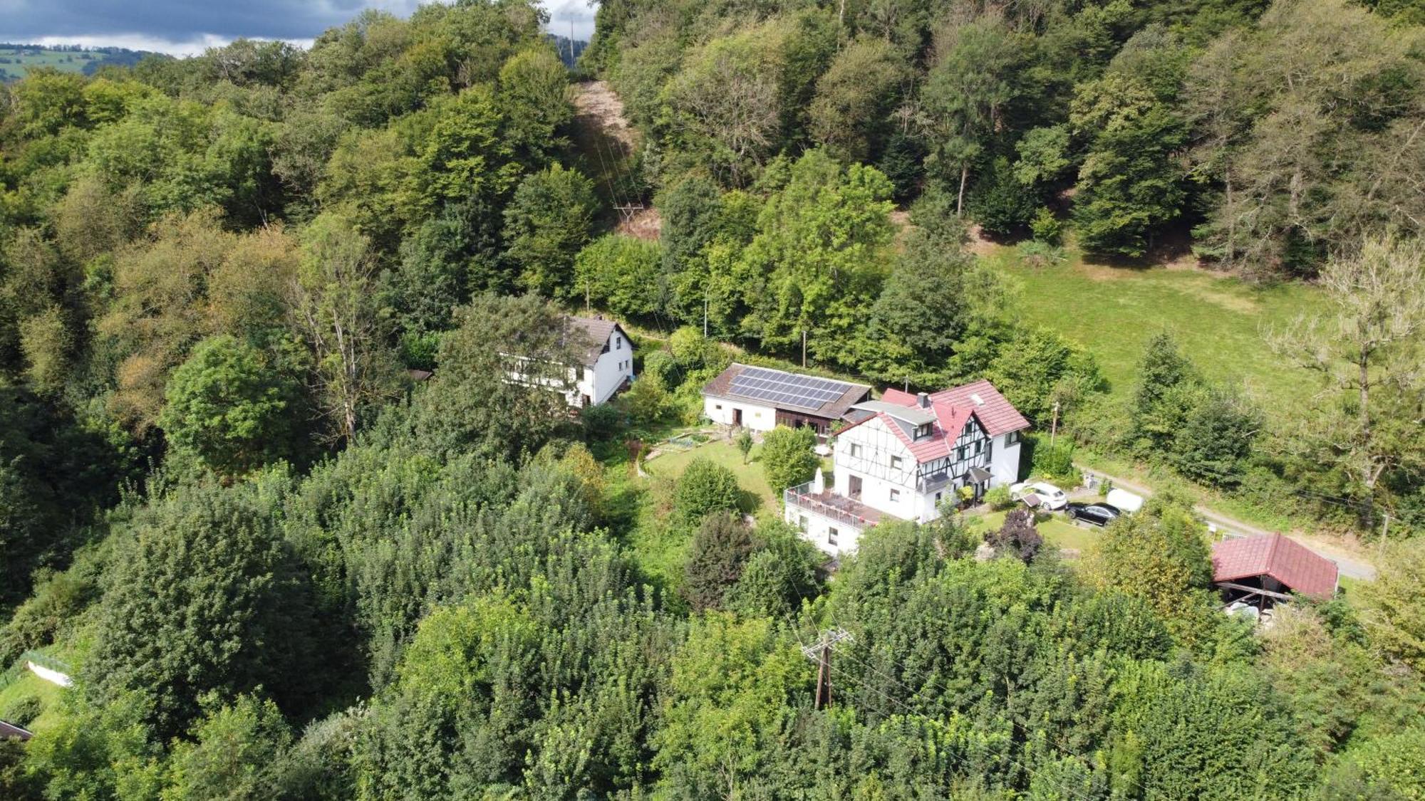 Ferienwohnung Schaefer Waldbreitbach Esterno foto